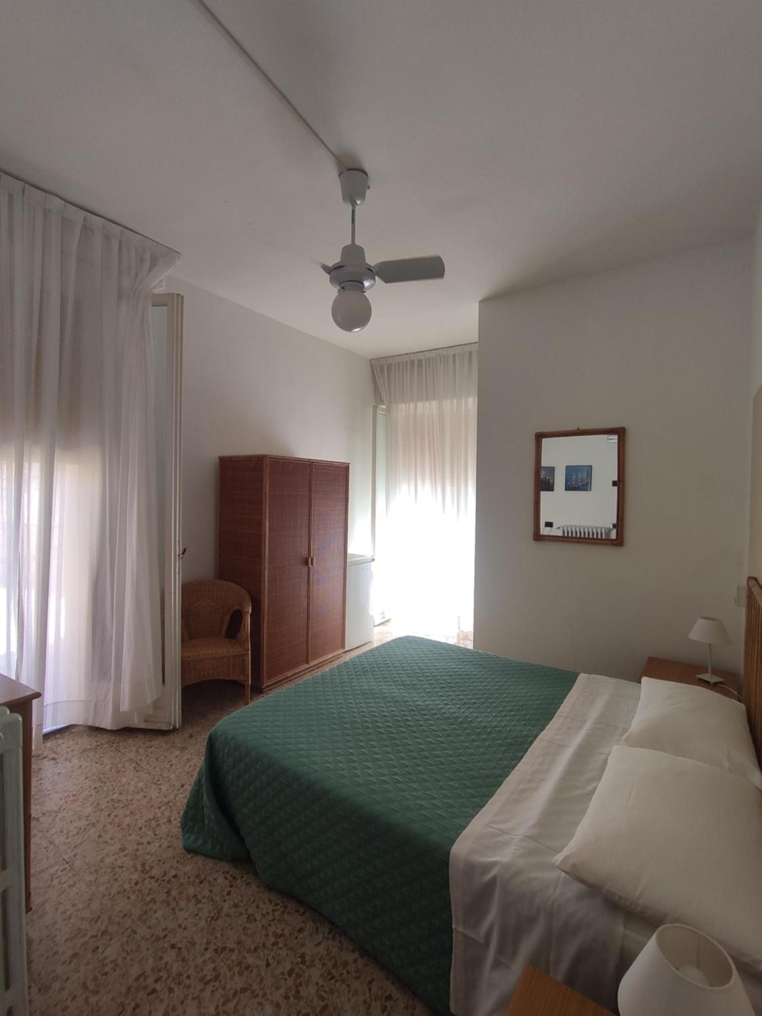 Hotel Imperia Marciana Marina  Oda fotoğraf